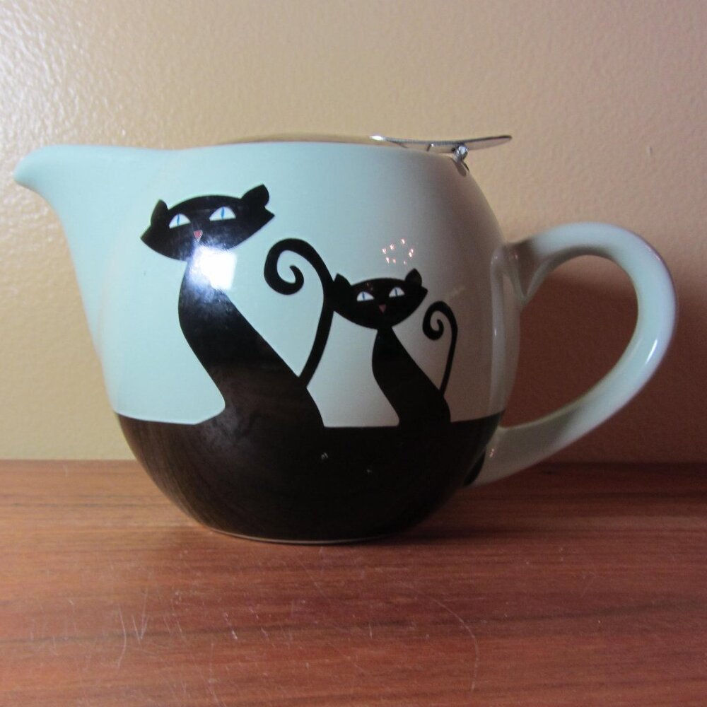 20 oz sage mint green siamese cat kattitude teapot hues n brews (W4566)